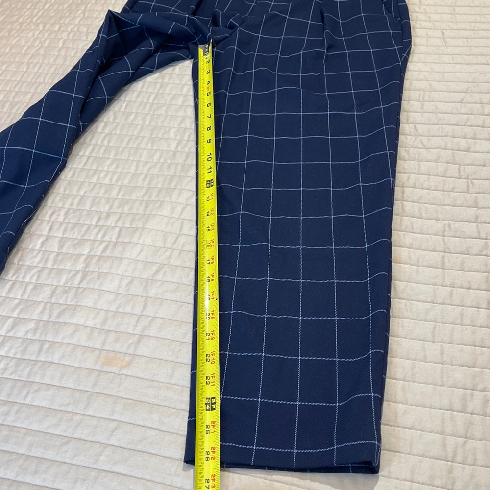 A NEW DAY WOMENS SIZE 8 Navy Checkered PANTS ZIPPER FRONT ELASTIC WAISTBAND - Picture 3 of 10